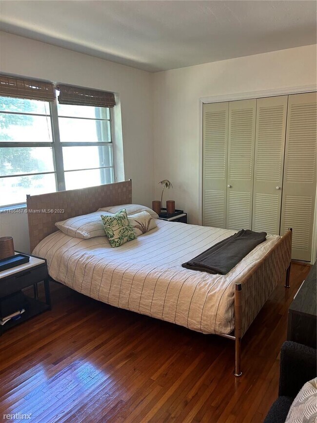 Foto del edificio - 1 br, 1 bath House - 7905 SW 57th Ave Apt 39C