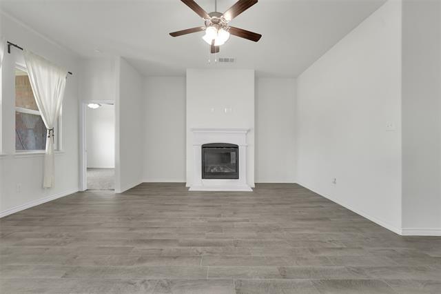 Foto del edificio - 3303 Brady Starr Dr