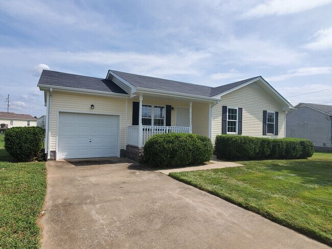 Foto del edificio - $1300 Charming 3 Beds 1 Bath Home