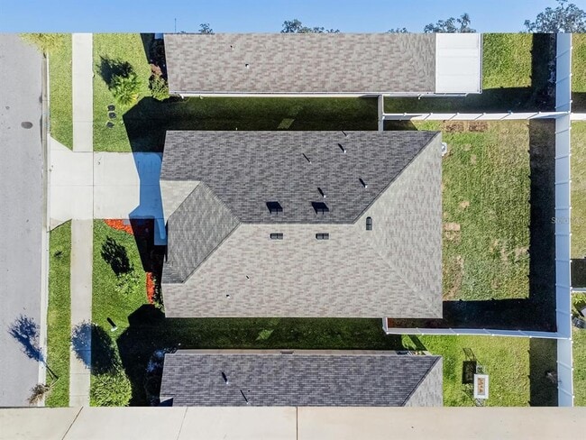 Foto del edificio - 13748 Wineberry Dr