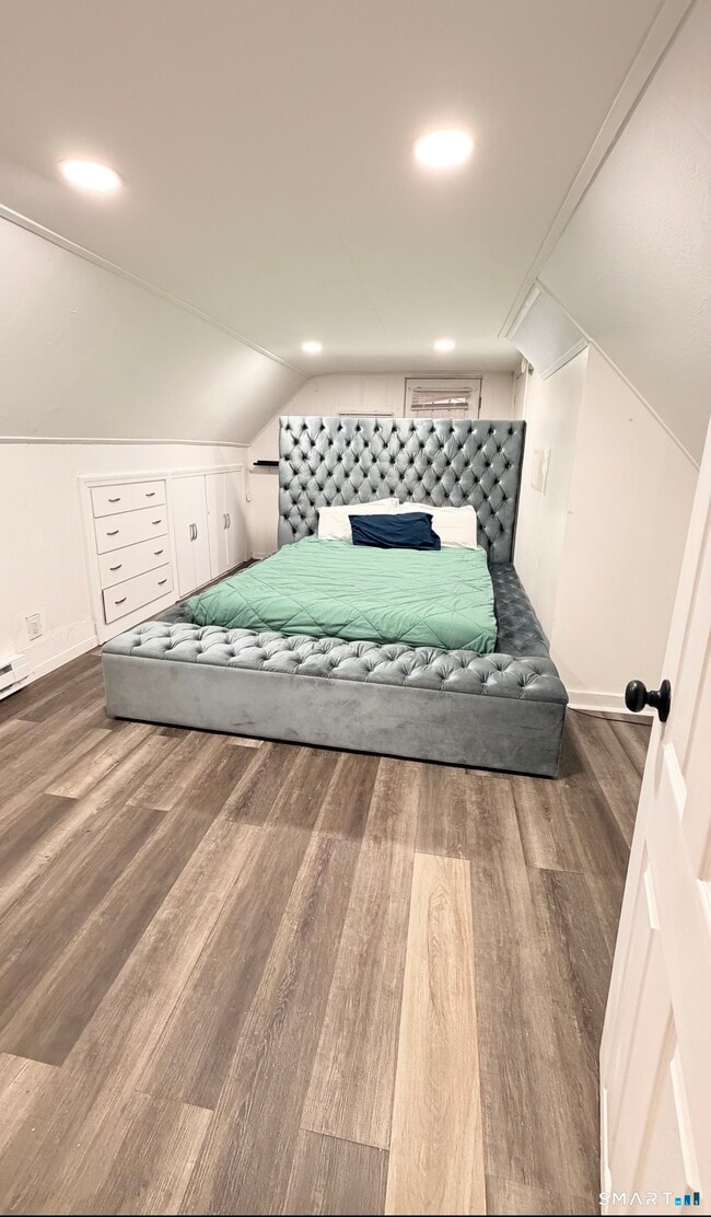 Building Photo - 316 Wilson St