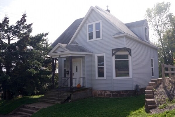 Building Photo - 417 N 8th Ave E