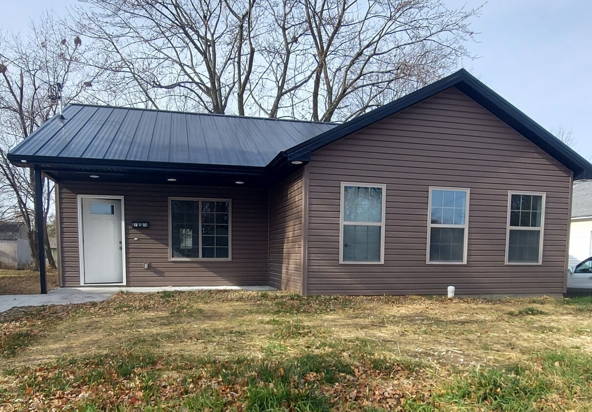 Primary Photo - 715 S Muldrow St