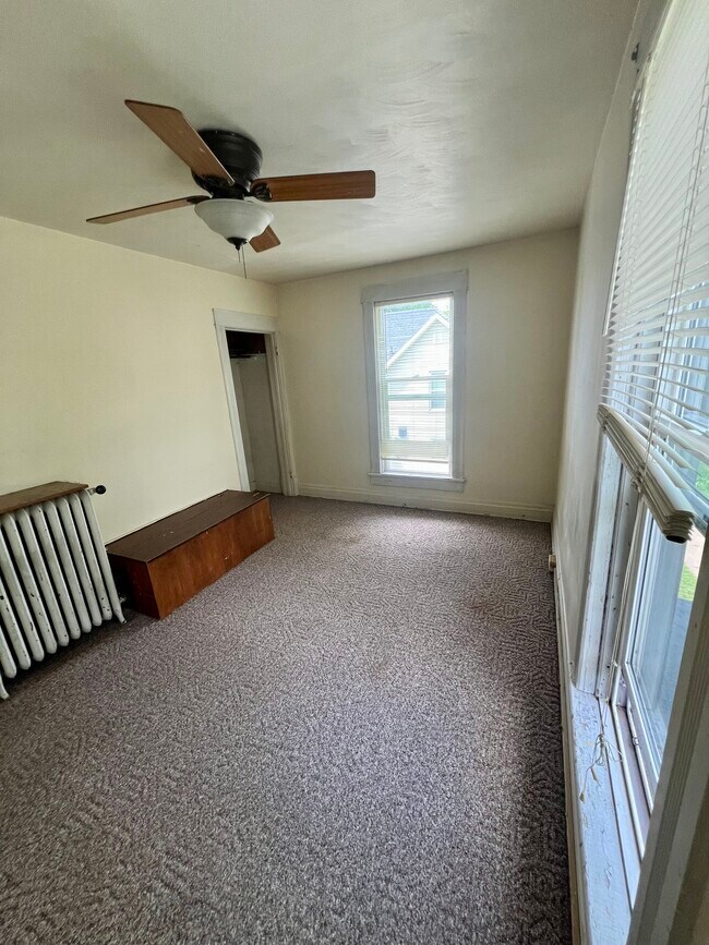 Foto del edificio - 425 Niagara St