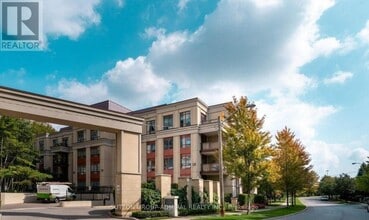 Building Photo - 15 Rean Dr