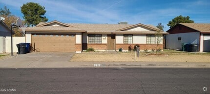 Building Photo - 2744 E Impala Ave