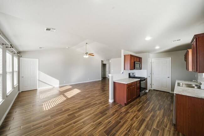 Foto del edificio - 10710 N 146th E Ave