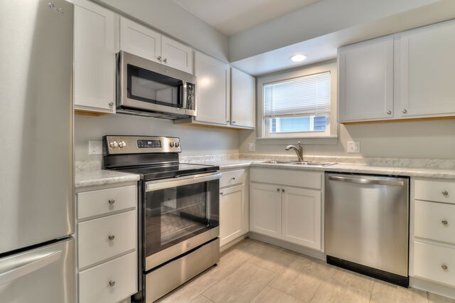 Foto principal - 801 Hartwell Dr