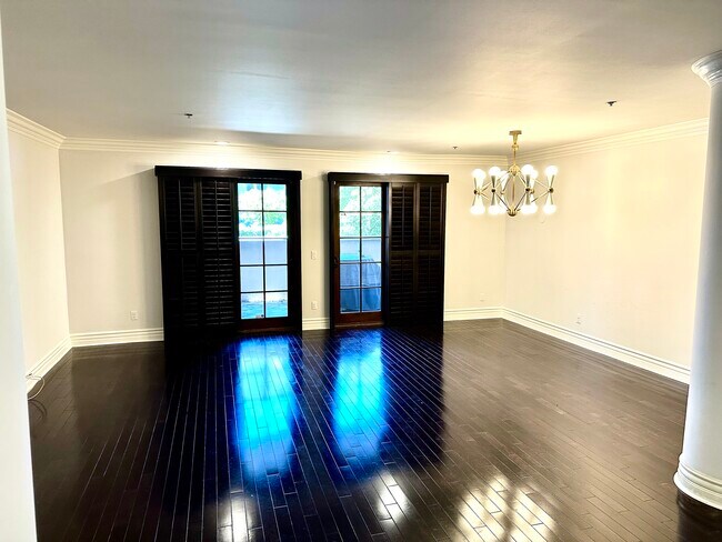 Foto del edificio - 850 N Croft Ave