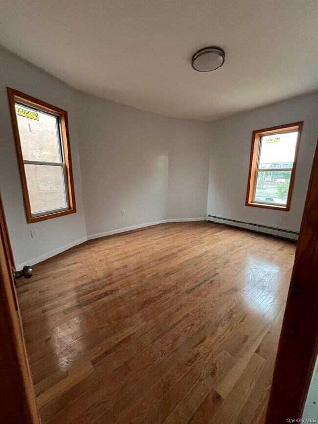 Foto del edificio - 2265 Chatterton Ave