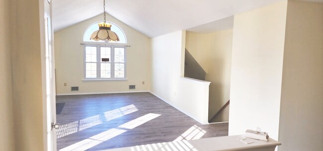 Building Photo - 1410 Pinhorn Dr