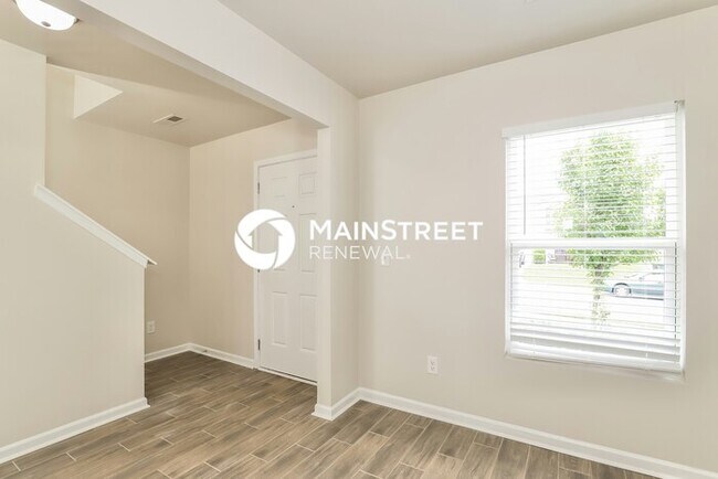 Building Photo - 4 Bedroom Pet-Friendly Home in GREENSBORO,...