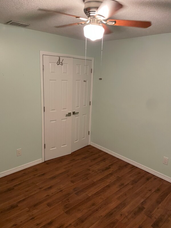 Building Photo - 537 Trend Rd