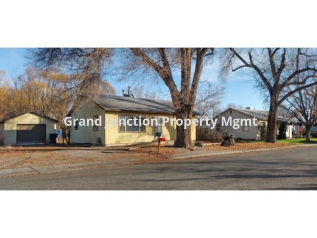 Cute two bedroom home in a quiet neighborhood - Cute two bedroom home in a quiet neighborhood