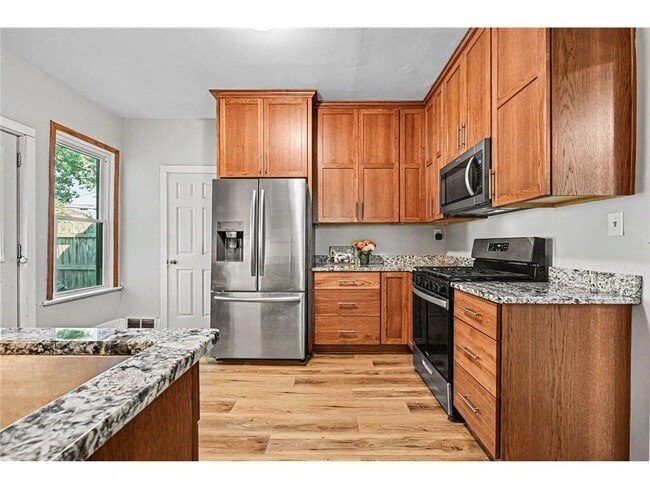 Foto del edificio - 1411 Knox Ave N