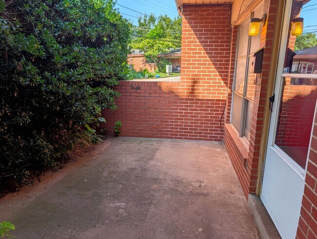 Foto del edificio - Quads 1-8