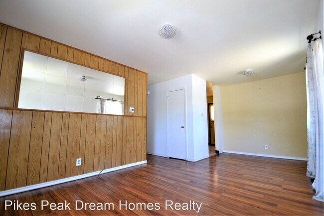 Building Photo - 3 br, 1 bath House - 2310 Frontier Drive
