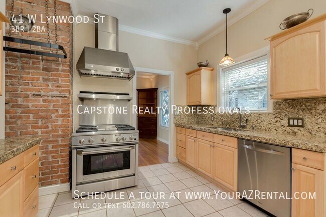 Building Photo - COMING SOON: Rare 3 bedroom 2 bath home fo...