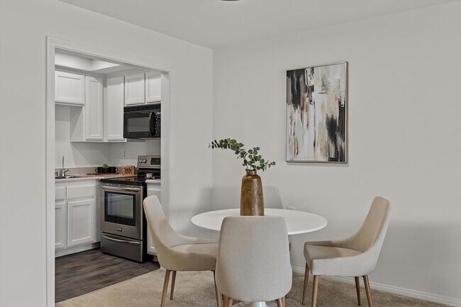 Foto del edificio - 1560 Circa Del Lago