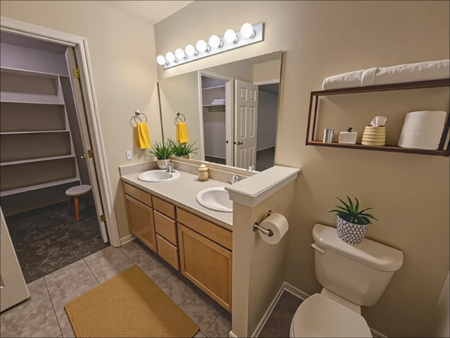 Building Photo - 2488 W Wave Ct