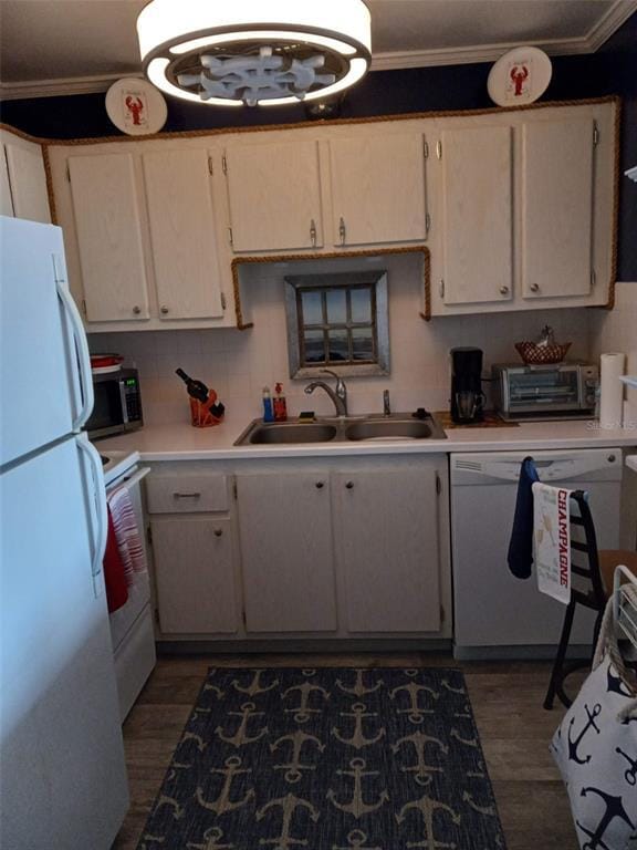 Building Photo - 4550 Cove Cir