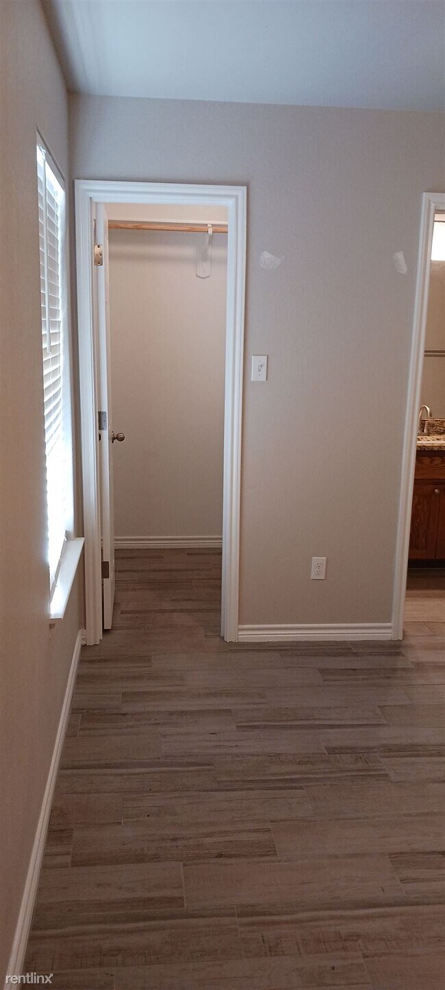 Foto del edificio - 2 br, 2 bath Duplex - 2611 Leroy Lane A