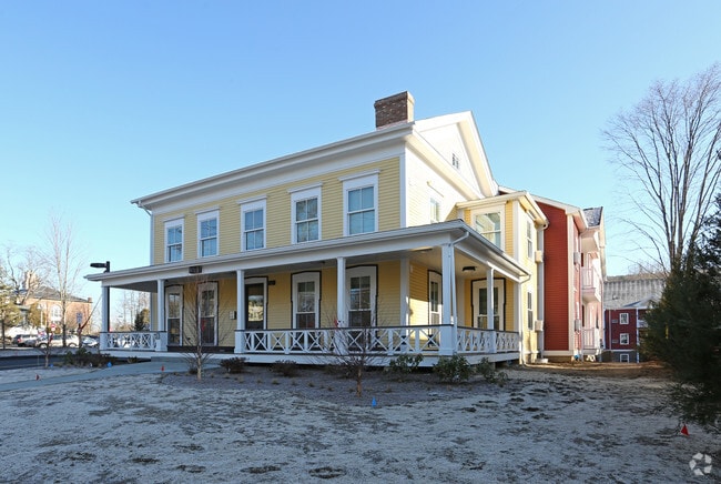 Building Photo - zBarton Commons