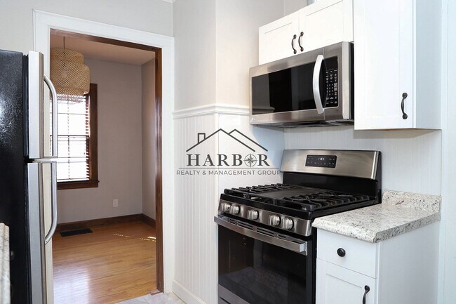 Foto del edificio - 3 Bedroom Single Family Home in SE Rochest...
