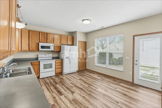 Foto del edificio - 7194 Winterbek Ave