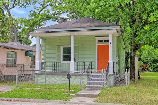 Foto del edificio - 917 Elliott Ave