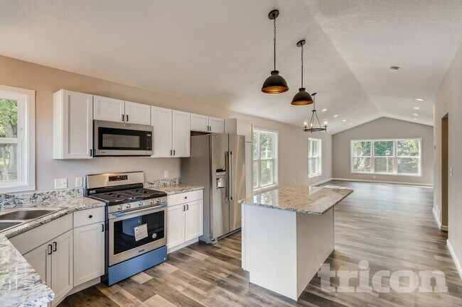 Foto del edificio - 457 Lawson Ave W