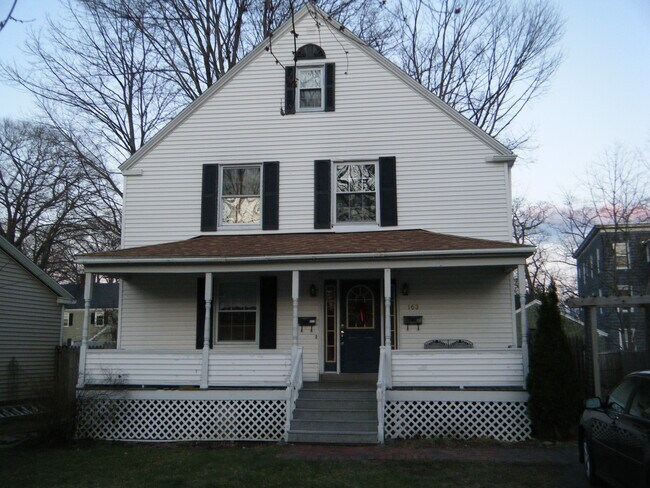 Frente de la casa - 163 Frances St