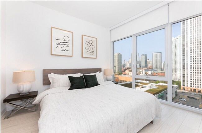 Foto del edificio - 335 N Halsted St