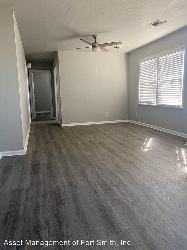Building Photo - 3 br, 1 bath House - 1307 FRESNO ST.