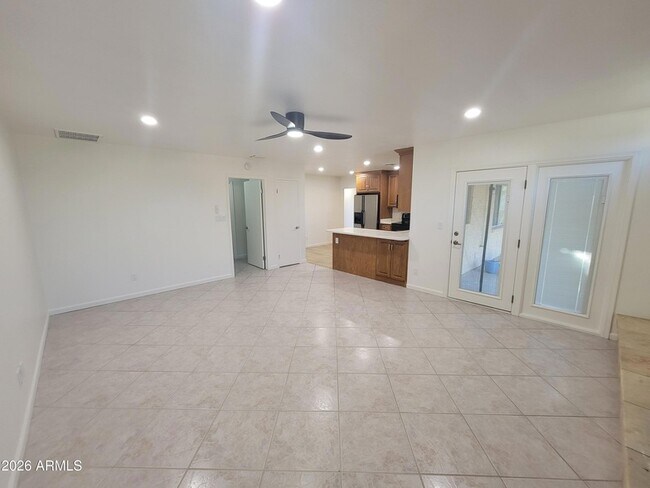 Foto del edificio - 6250 E Gelding Dr