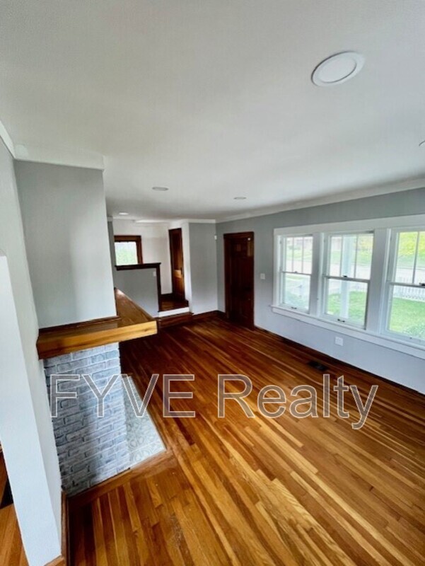Building Photo - 2600 Shroyer Rd