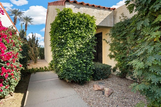 Building Photo - 49460 Ave Club La Quinta