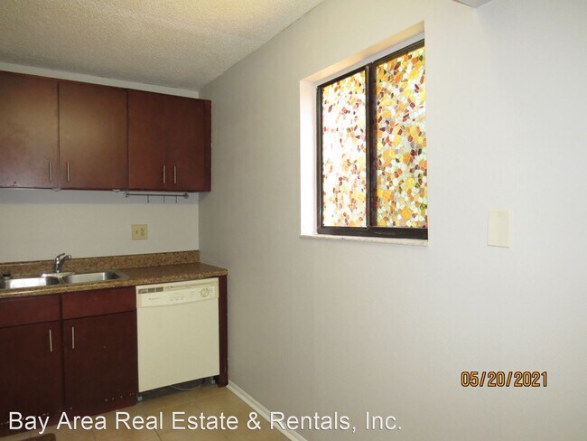 Building Photo - 2 br, 2 bath House - 11714 Raintree Lake L...