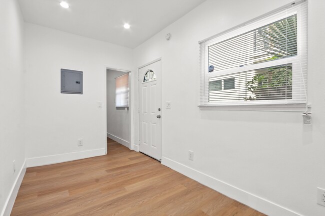 Building Photo - 1118 11th Street