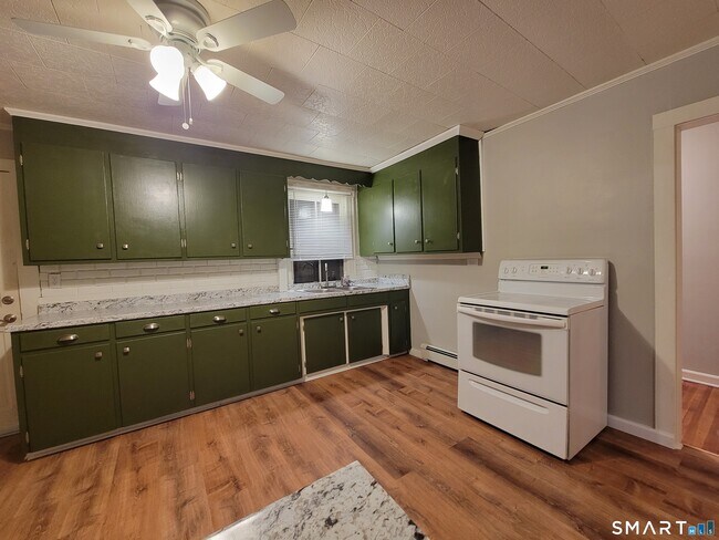 Foto del edificio - 344 Boswell Ave