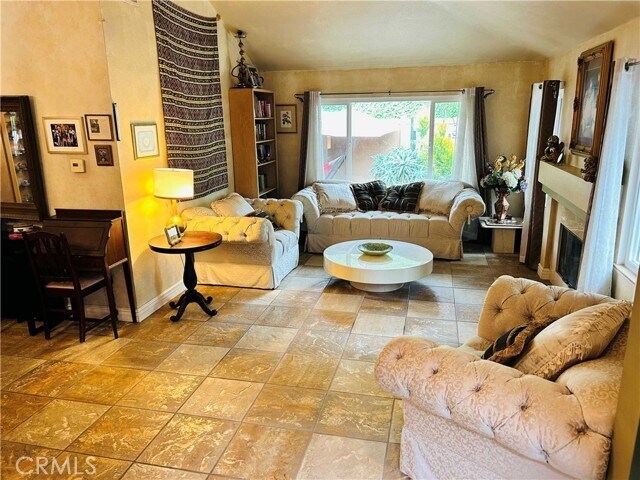 Foto del edificio - 1908 E Calico Dr