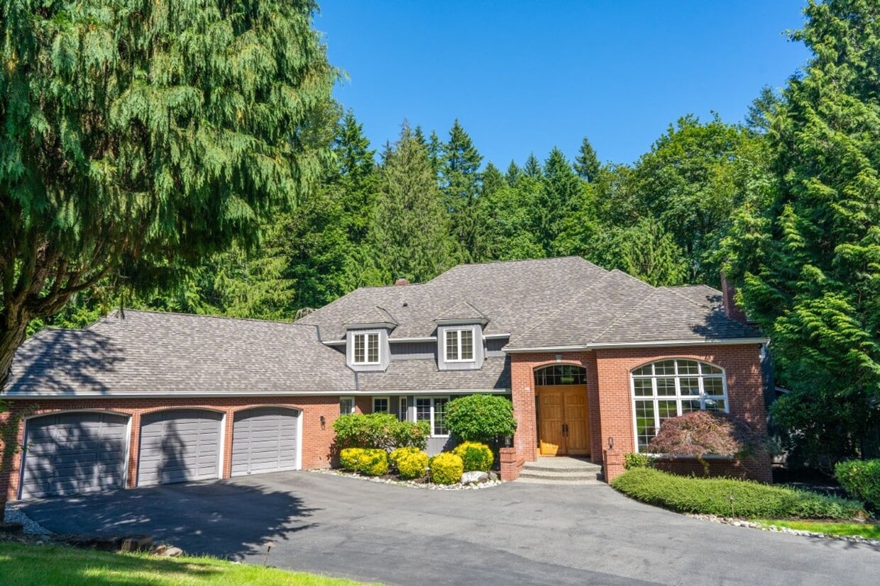 Primary Photo - 4bd/3.75ba Woodinville Home