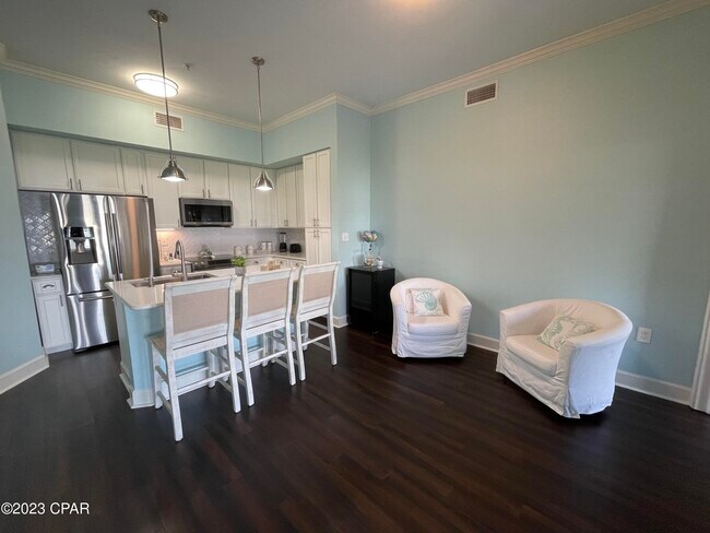 Foto del edificio - 8700 Front Beach Rd