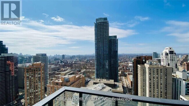 Building Photo - 75 St Nicholas St