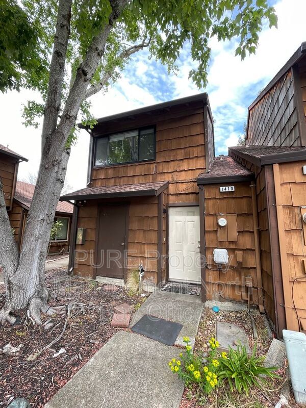Primary Photo - 1410 Parkway Dr