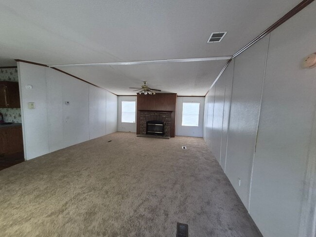 Building Photo - 7500 Paradise Rd