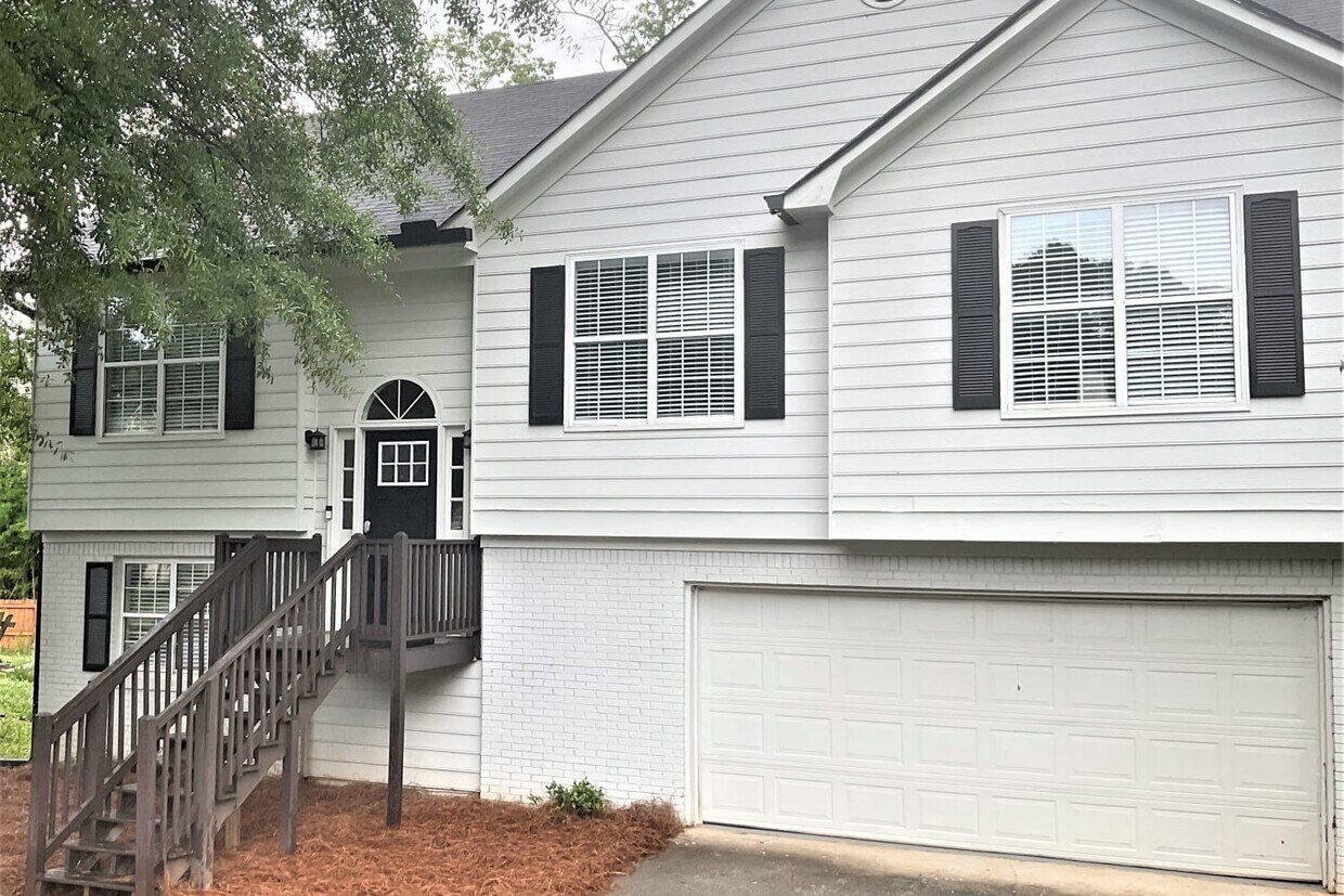 Primary Photo - 1116 Oakwood Manor Ct
