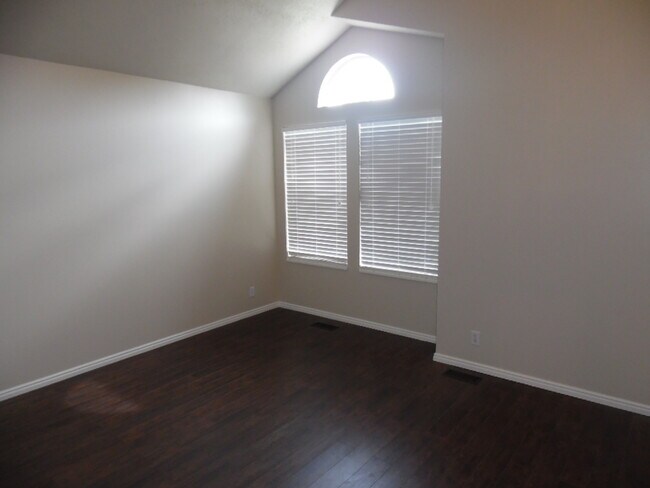 Foto del edificio - 3128 N 1325 E