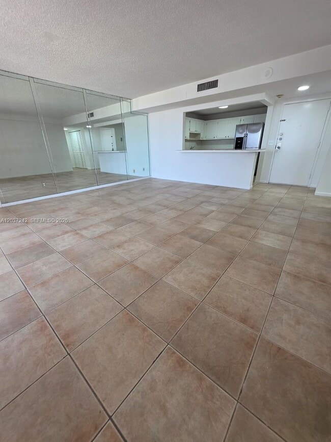Building Photo - 13499 Biscayne Blvd