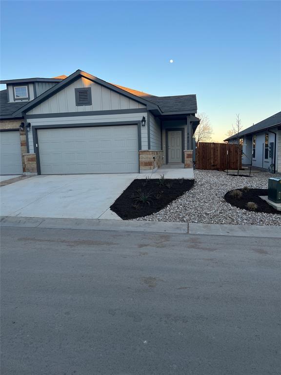 Building Photo - 442 Parkline Dr
